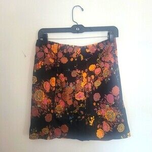 NWT Pretty Little Thing A line Skirt Size 4